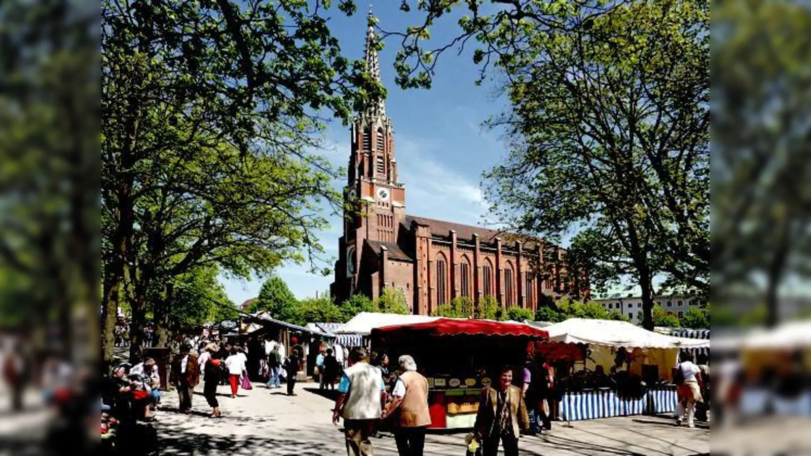 Reges Treiben rund um die Mariahilfkirche: Im April startet die Dult-Saison und endet mit der Kirchweihdult  im Oktober. 	 (Foto: pb)