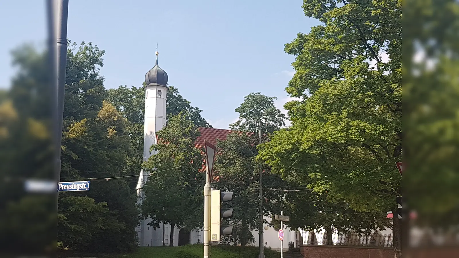Treffpunkt ist vor der Gasteigkirche St. Nikolai. (Foto: bs)