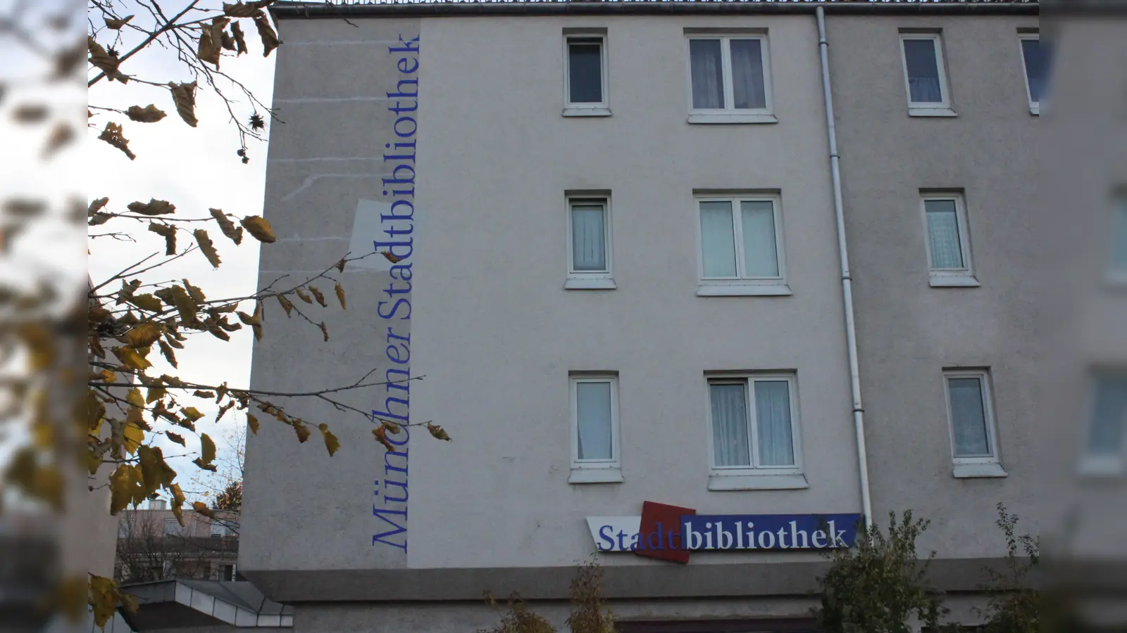 Die Stadtbibliothek in Moosach lädt zum Geburtstag der Leserunde ein. (Foto: Daniel Mielcarek)