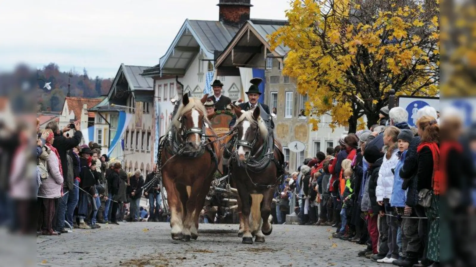 Die festlichen Leonhardi-Umzüge haben einen festen Platz im bayerischen Brauchtumskalender. (Foto: TI Bad Tölz)