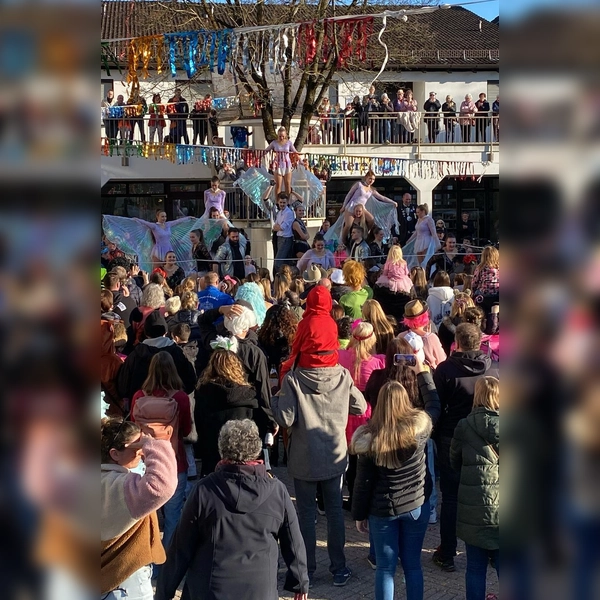 Der Faschingsdienstag in Karlsfeld mit DJ Goldi am Mischpult verspricht ein Tag voller Freude, Lachen und guter Laune zu werden.  (Foto: jj)
