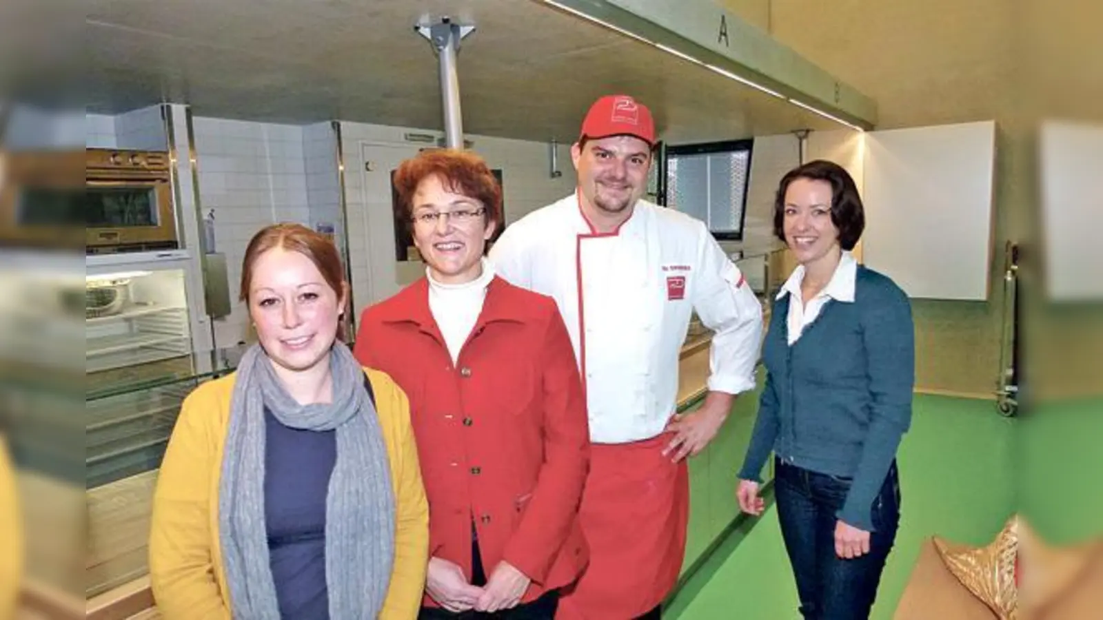 Stephanie Brich (Verpflegungsbeauftragte), Brigitte Hepting, Koch Thomas Svoboda und Kristin Mayr (v. l.).	 (Foto: bb)