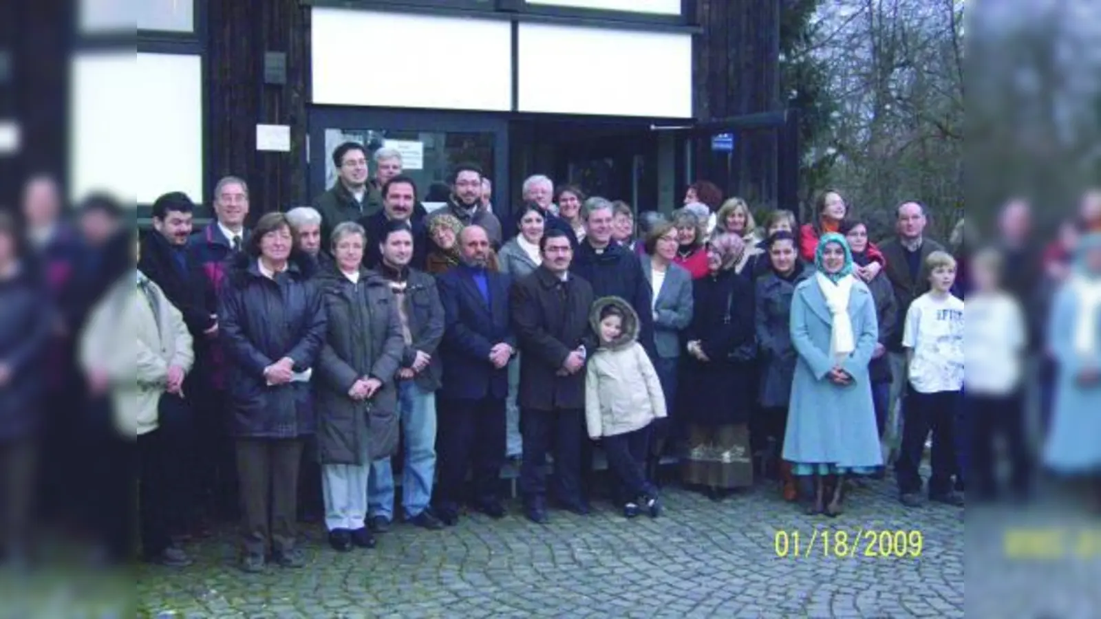 Mitglieder des Türkisch-Islamischen Vereins Allach zu Besuch bei der Pfarrgemeinschaft St. Martin und Maria Himmelfahrt. (Foto: pi)