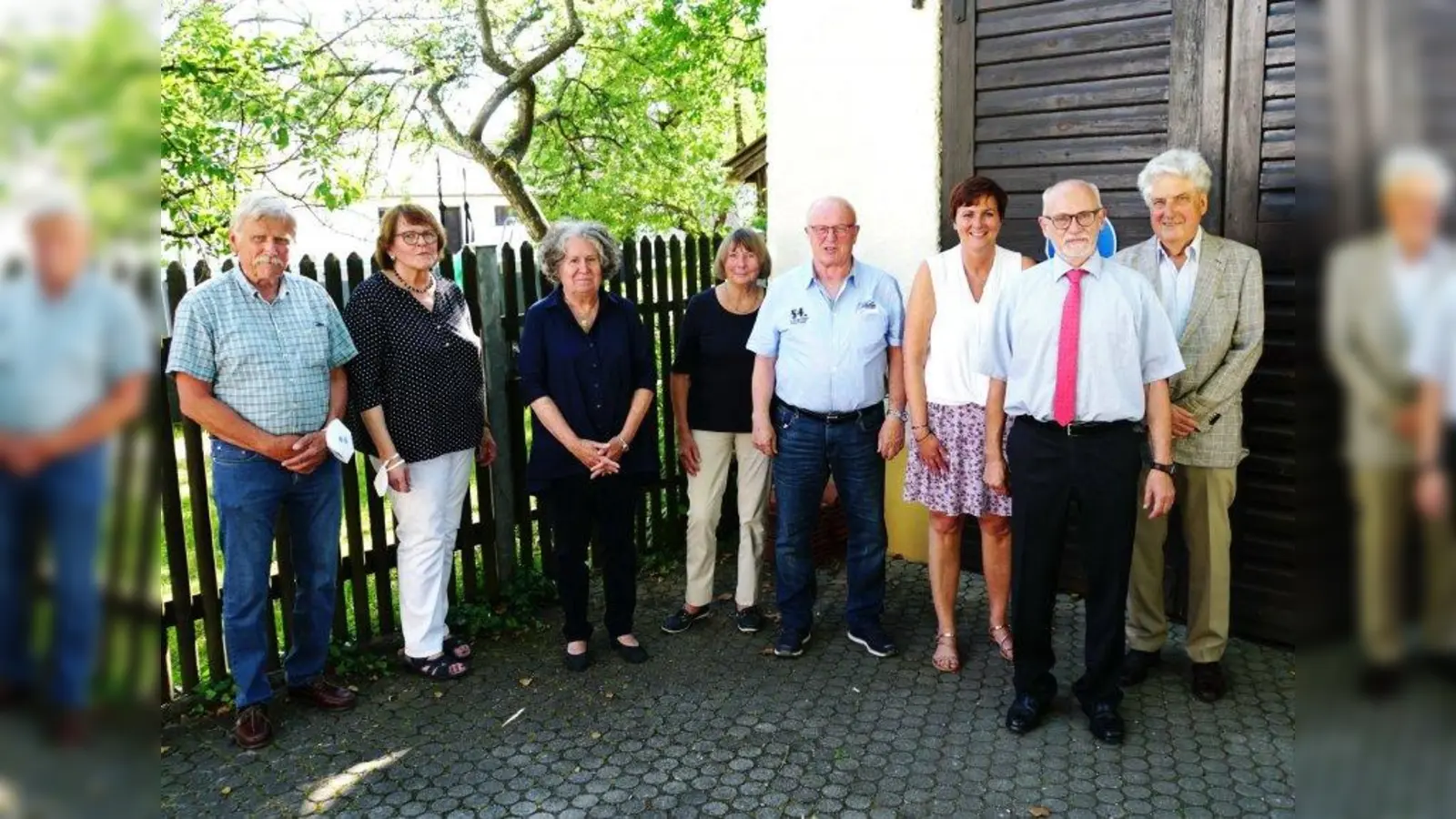 Gruppenfoto des neuen Vorstands der Senioren-Union Neuried (von links): Eckhard Potthast, Kreisvorsitzende Ilse Weiß, die ausscheidende Vorsitzende Karin Horn-Müller, Marianne Bräumer, Wolf Strehler, CSU-Vorsitzende Marianne Hellhuber, neuer Ortsvorsitzender Peter Kellner und Ulrich Lardschneider. Das Vorstandsmitglied Dr. Rainer Kuch fehlt. (Foto: Heiko Giese/ Senioren-Union Neuried)