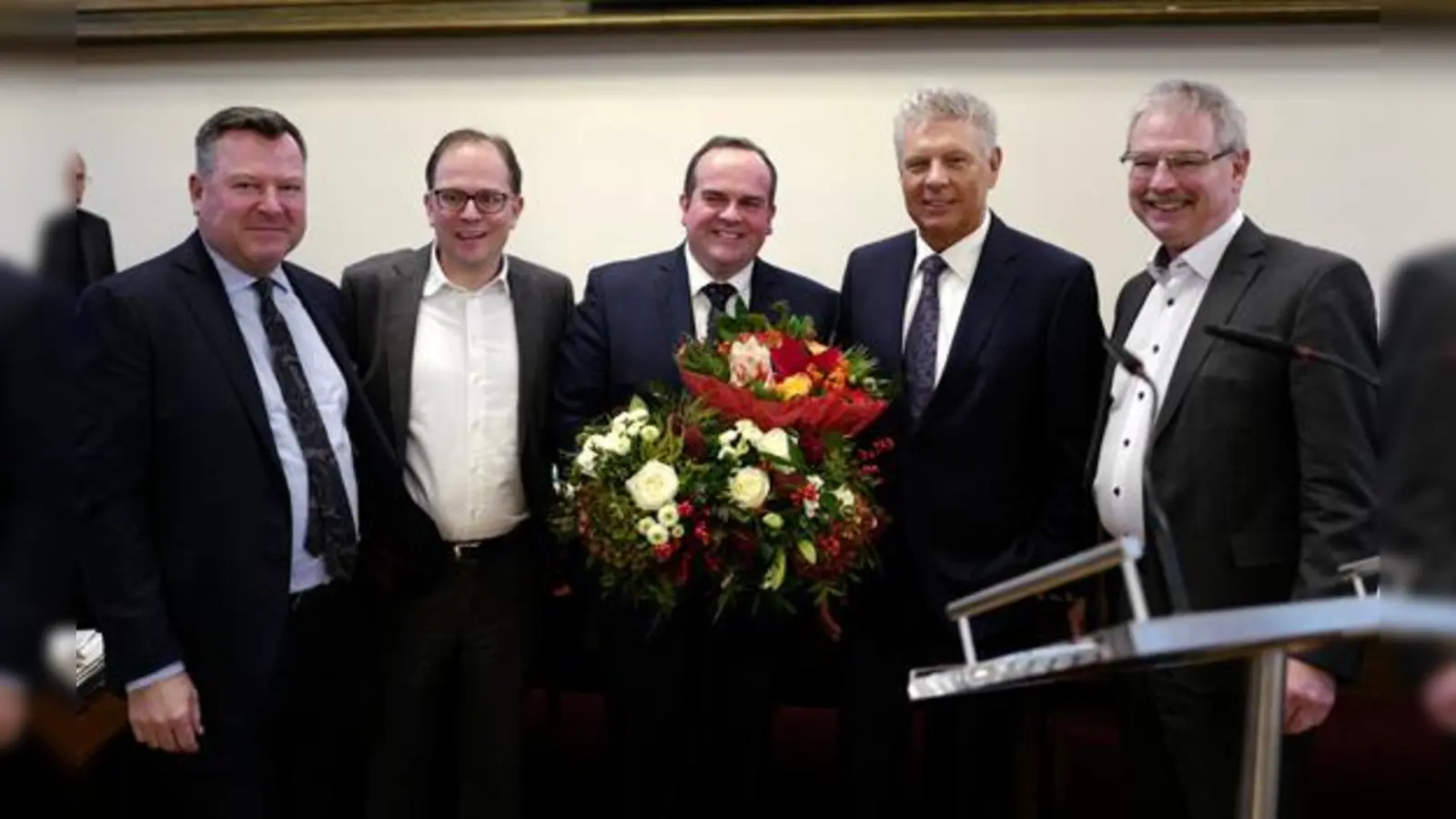 Josef Schmid, MdL, 2. Bürgermeister und CSU-Fraktionsvorsitzender Manuel Pretzl, Wirtschaftsreferent Cle- mens Baumgärtner, Oberbürgermeister Dieter Reiter, Stadtrat und SPD-Fraktionsvorsitzender Alexander Reissl.  (Foto: VA)