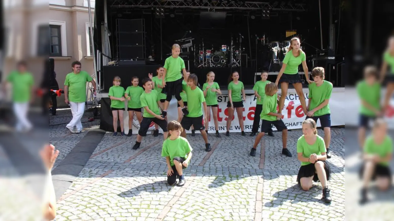 Auch auf Kopfsteinpflaster machen die Rock'n'Roll-Kids eine gute Figur. (Foto: privat)