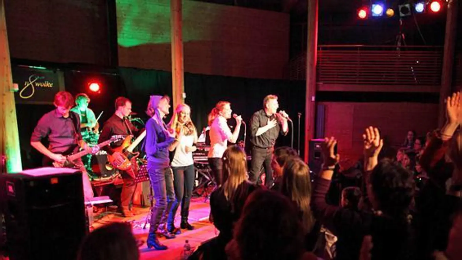 Ein gern gesehener Gast auf der Bühne in Holzkirchen: Band n8wolke.	 (Foto: VA)