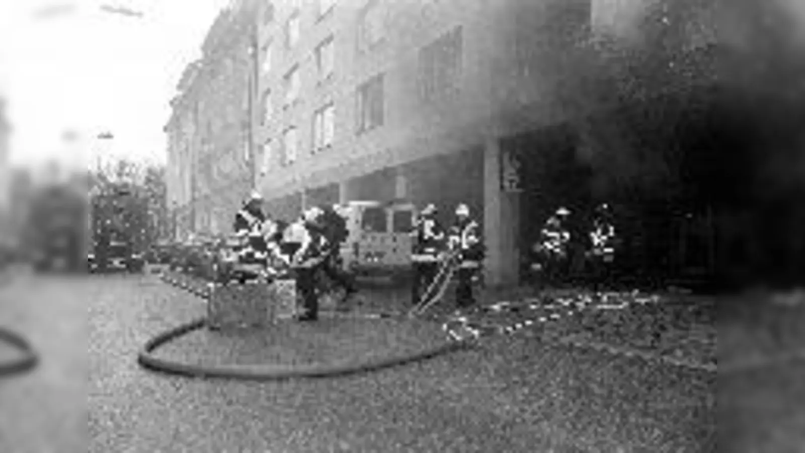 Die Feuerwehr wurde durch die starke Rauchentwicklung stark behindert.	 (Foto: Feuerwehr)