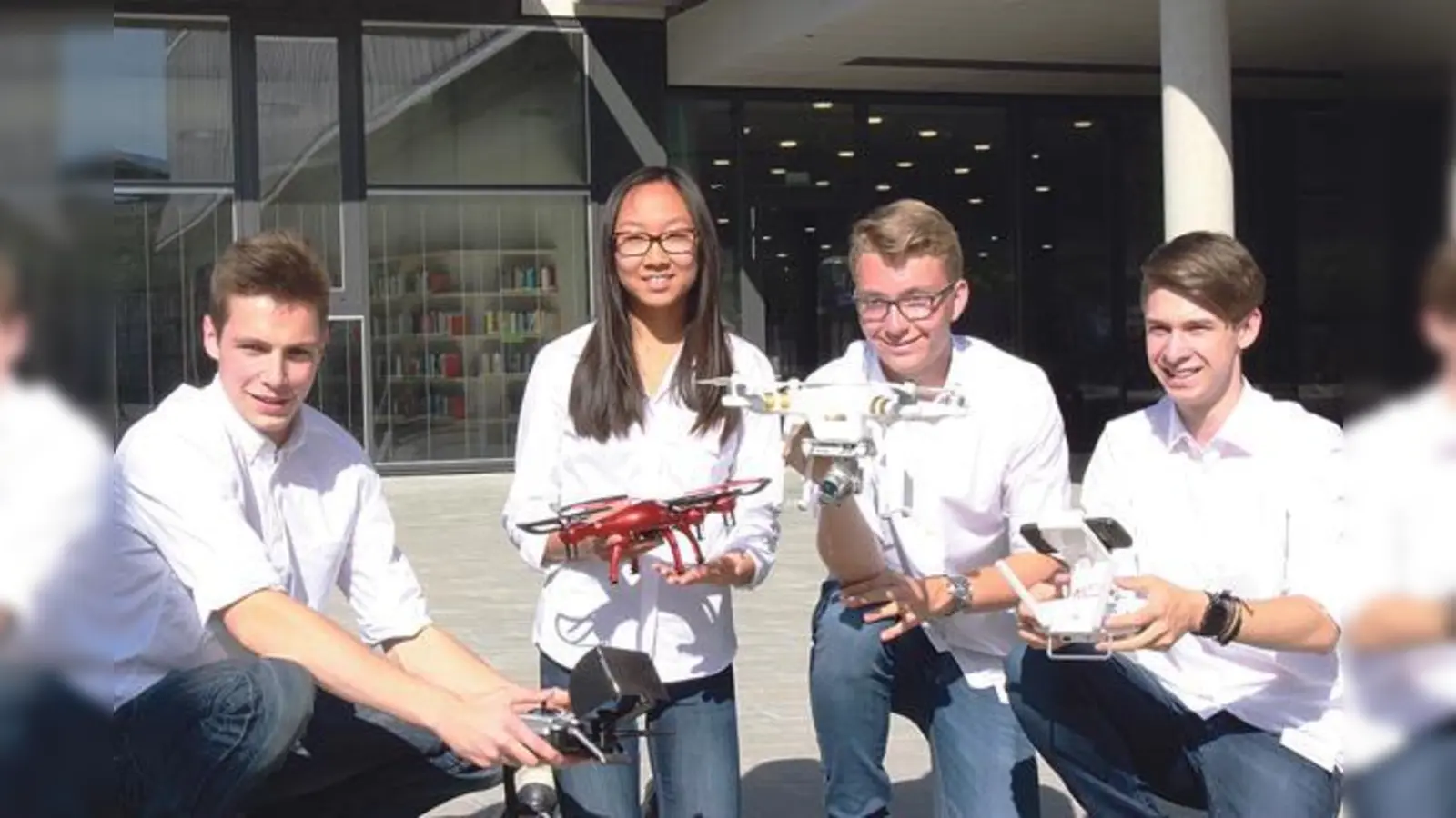 Niklas Reinders, Eileen Vu, Nikolas Rosenberg und Mark Trui, allesamt Schüler des Ottobrunner Gymnasiums konnten mit ihrer Idee überzeugen.	 (Foto: VA)