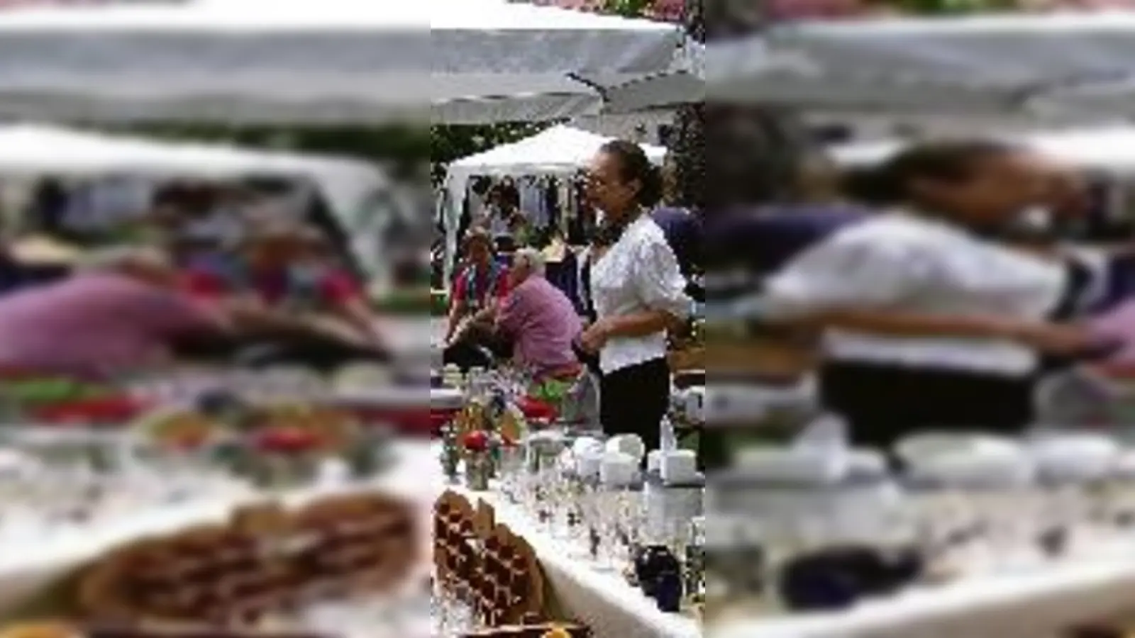 Flohmarkt-Idylle Nachbarschaftsprojekt Seidlvilla.  (Foto: VA)