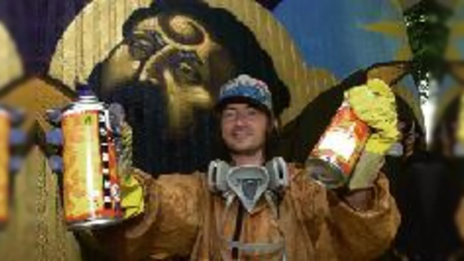 Motive rund um das Thema Wasser sprayte Loomit auf das Schwabinger Trafohäuschen.  (Foto: SWM)