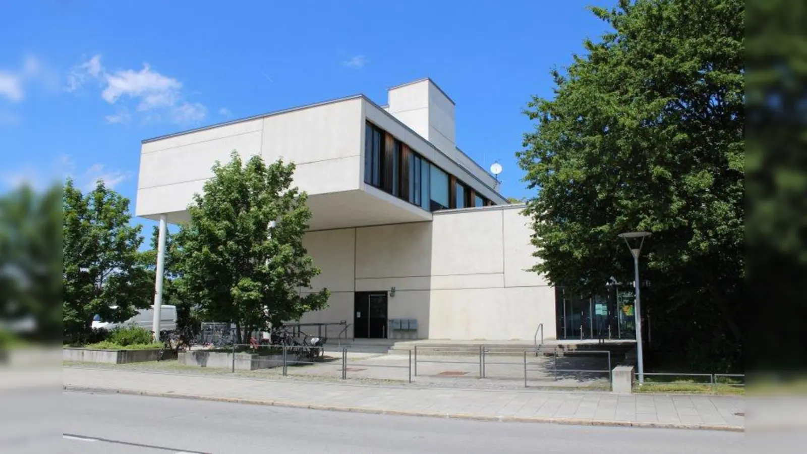 Die Grundschule an der Manzostraße feierte 2016 ihr 50-jähriges Bestehen. (Foto: sb)