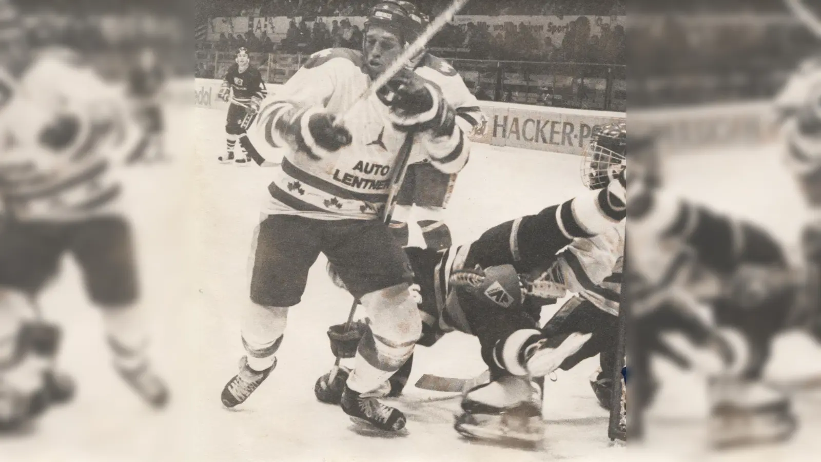 Eine (Archiv-)Aufnahme zeigt den ehemaligen kanadischen Spieler und Trainer des EHC Klostersee, Kim Collins, der kürzlich verstorben ist. (Foto: Archiv EHC)