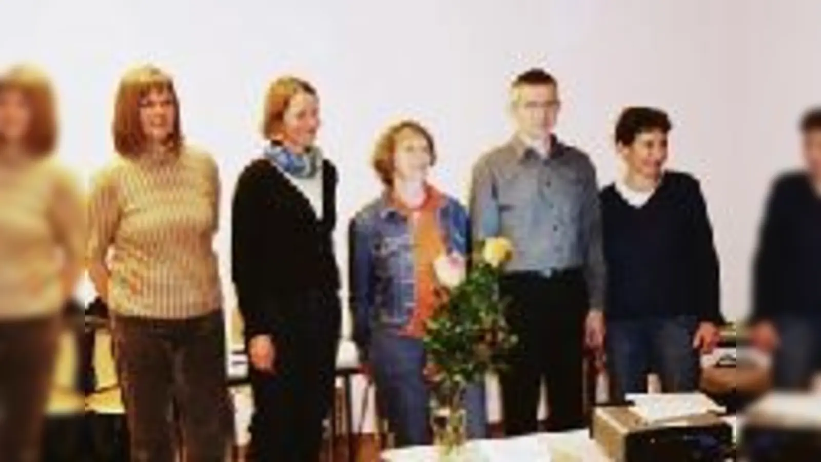 Der neugewählte Vorstand des Ackermannbogen e.  (Foto: Angela Winkelmann, Susanne Höck, Lydia Luber-Eckler, Michael Außendorf und Karin Hertel (v. l.). Ebenfalls gewählt wurde Michael Kloos, der bei der Mitgliederversammlung nicht anwesend sein konnte.Foto:)