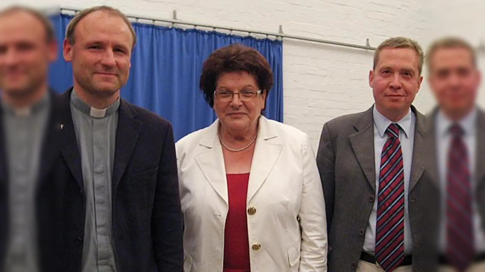Dekan Bodo Windolf, Barbara Stamm, Jürgen Schleifer vom Bayerischen Rundfunk (von links).  (Foto: VA)