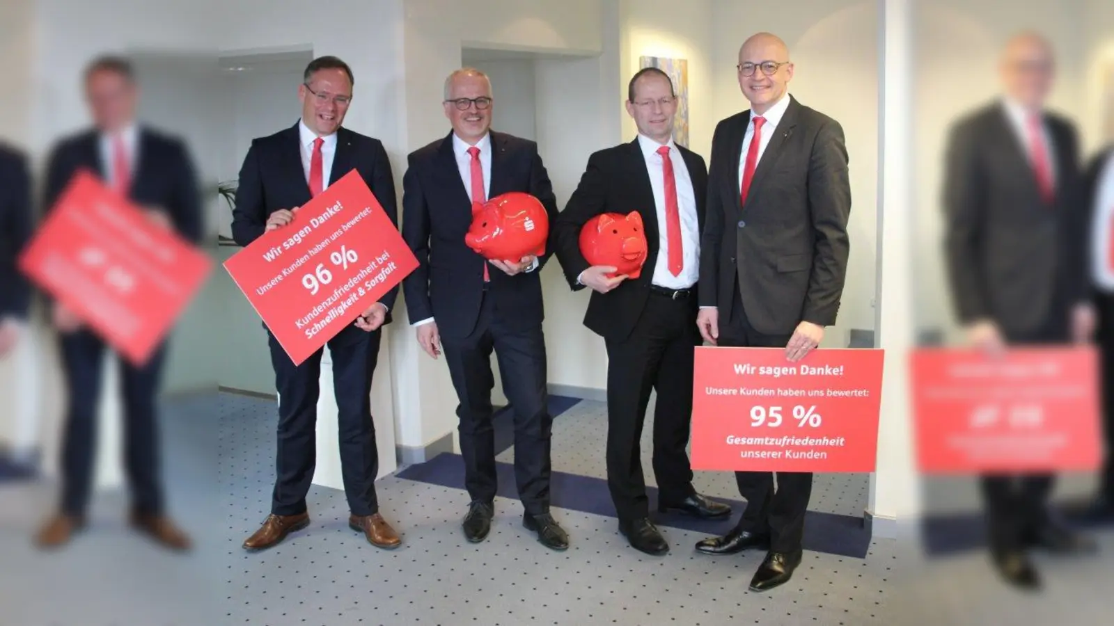 Präsentieren das erste echte Bilanzjahr für die Sparkasse Oberland: Alexander Schmitz, Markus Lanz, Michael Lautenbacher und Thomas Orbig (von links). (Foto: mka)