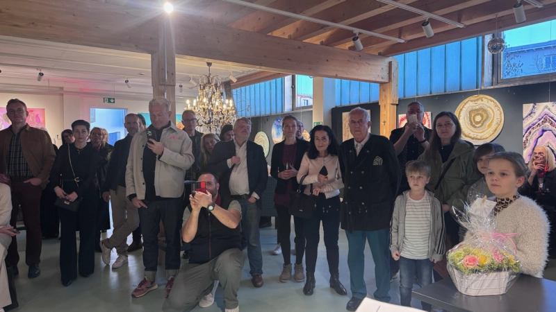 Sehr gut besucht war die Vernissage in den Kunstwerken Dachau. (Foto: Kunstwerke Dachau)