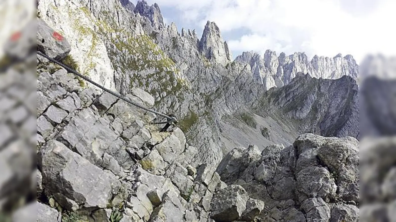 Klettersteige wie hier im Wilden Kaiser sind landschaftlich ungemein reizvoll und für jeden routinierten Berggeher ein Genuss. Dennoch sollte einiges bei der Planung beachtet werden. 	 (Foto: Stefan Dohl)