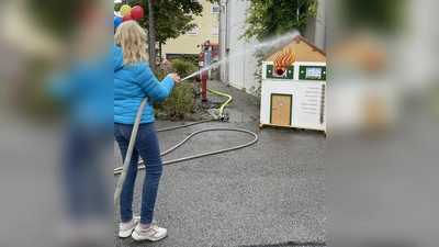 Die FFW Ottobrunn lockt auf der Feiermeile mit einem Tag der offenen Tür. (Foto: hw)