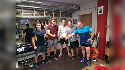 Die Neuzugänge v.l.: Daniel Anderl, Florian Deibler, Christoph Dawidowski, Matthias Zink und Coach Sepp Bachmeier. (Foto: Nature Boyz)