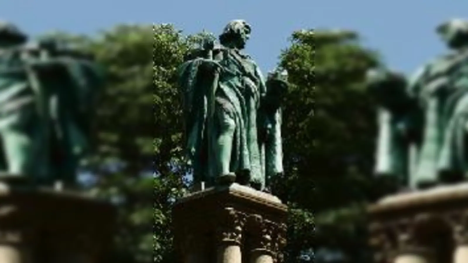 Die landschaftliche Idylle kann trügerisch  (Foto: Vor 850 Jahren hat Herzog Heinrich der Löwe (li.) mit knallharten Geschäftspraktiken Salzzoll, Markt- und Münzrecht von »Föhring« nach München geholt. Wahrscheinlich hat er dafür sogar die »Föhringer« Brück)