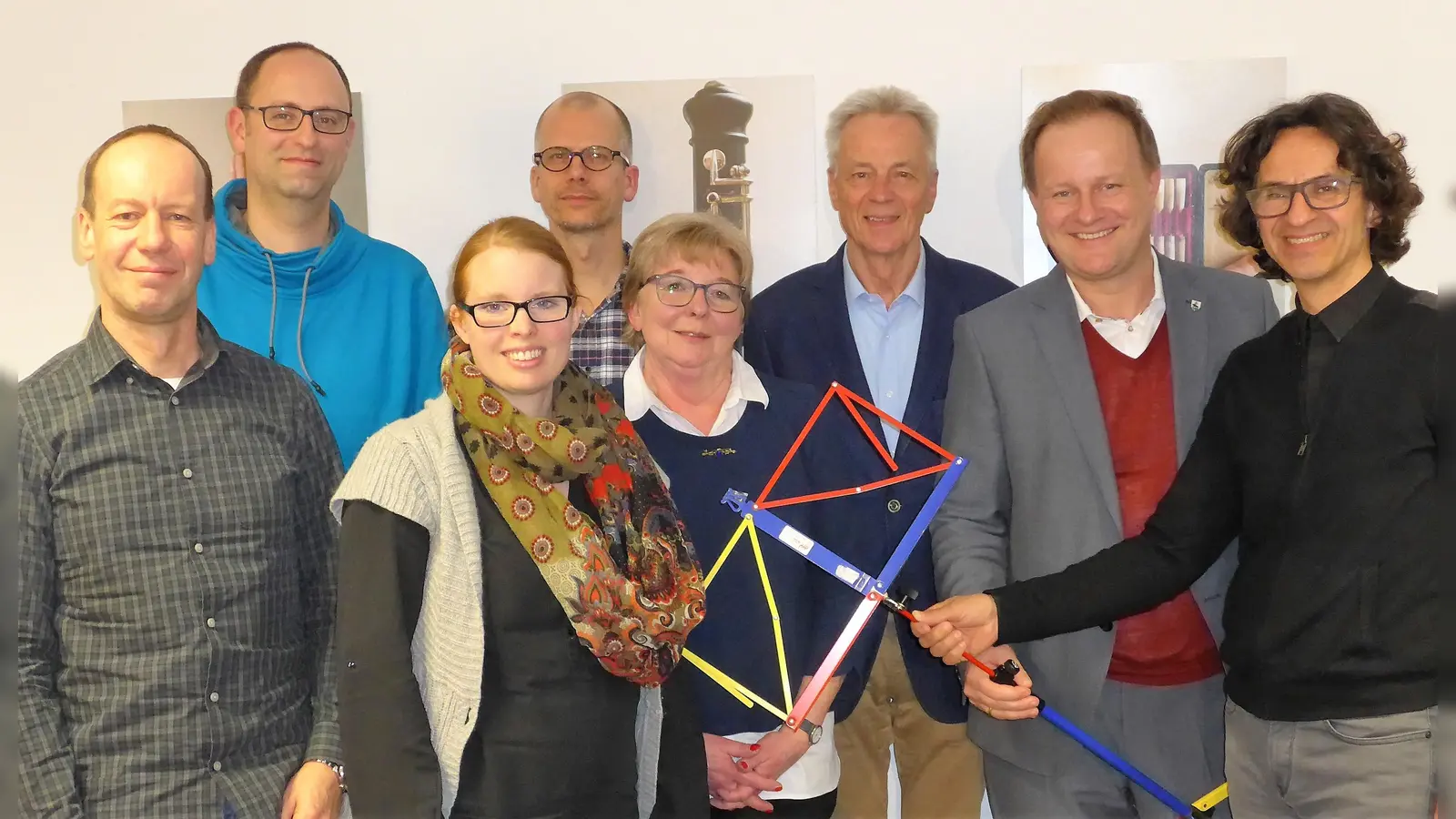 Neuer Vorstand: Nico Brüls, Benedikt Breinl, Cornelia Kapsner, Stephan Birk, Monika Kneps, Klaus Röser, Robert Niedergesäß und Bernd Kölmel (von links). (Foto: Musikschule)