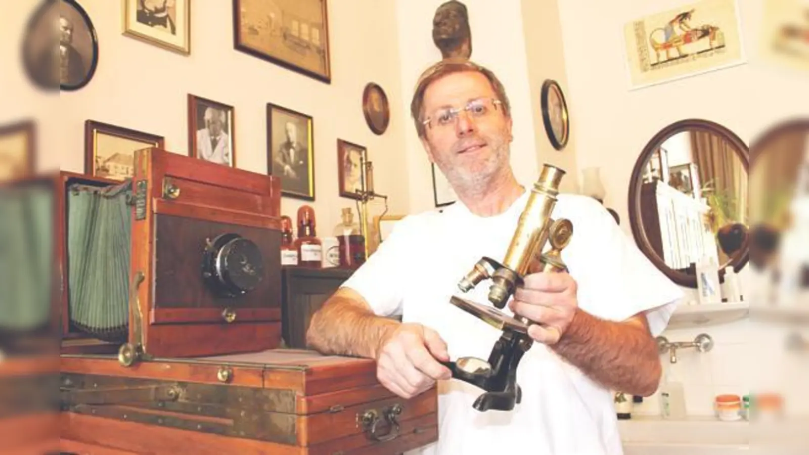 Schon das Büro Riepertingers ist einen Besuch wert, mit der Einrichtung von 1910, einer funktionsfähigen Laufbodenkamera und weiteren Raritäten. 	 (F.: ko)