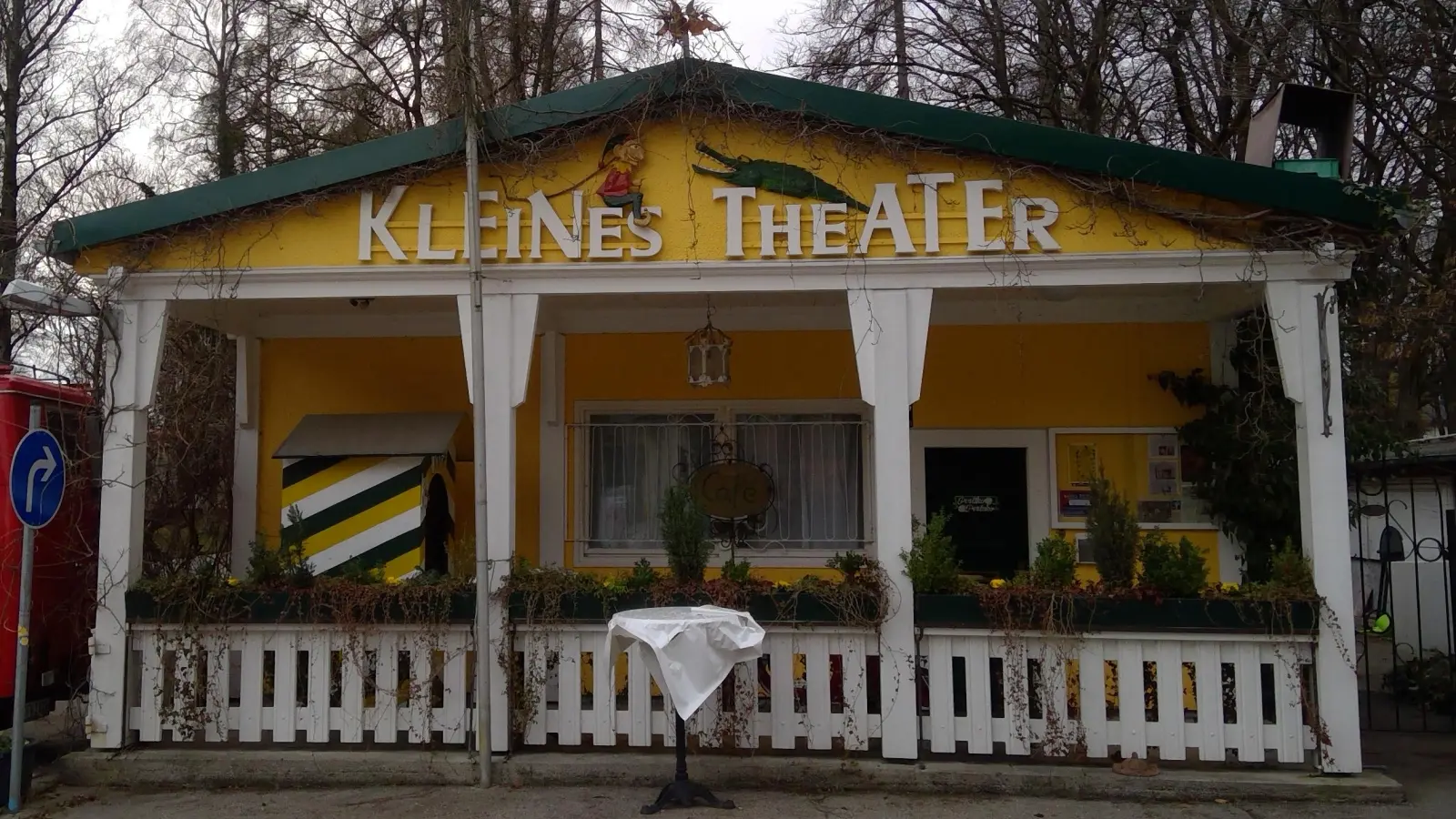 Das Kleine Theater im Pförtnerhaus veranstaltet zum siebten Mal das Münchner Papiertheaterfestival. (Foto: bas)
