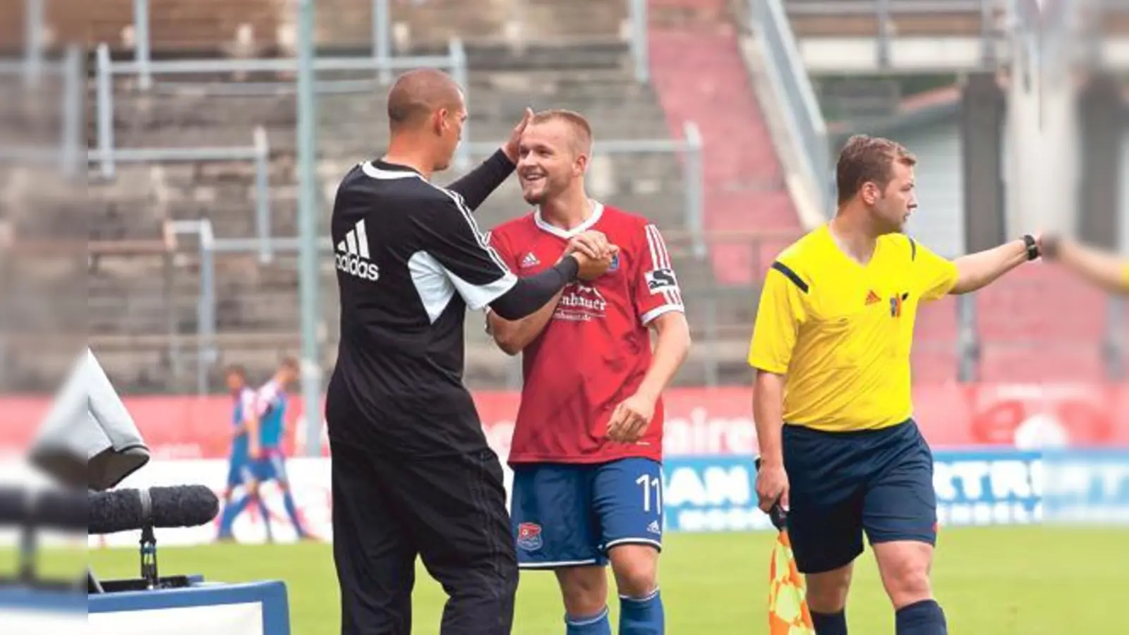 Pascal Köpke hat seine Chance bekommen und genutzt. Er entwickelt sich zu einer Stütze im Team von Trainer Christian Ziege (l.).	 (Foto: Stefan Kukral)