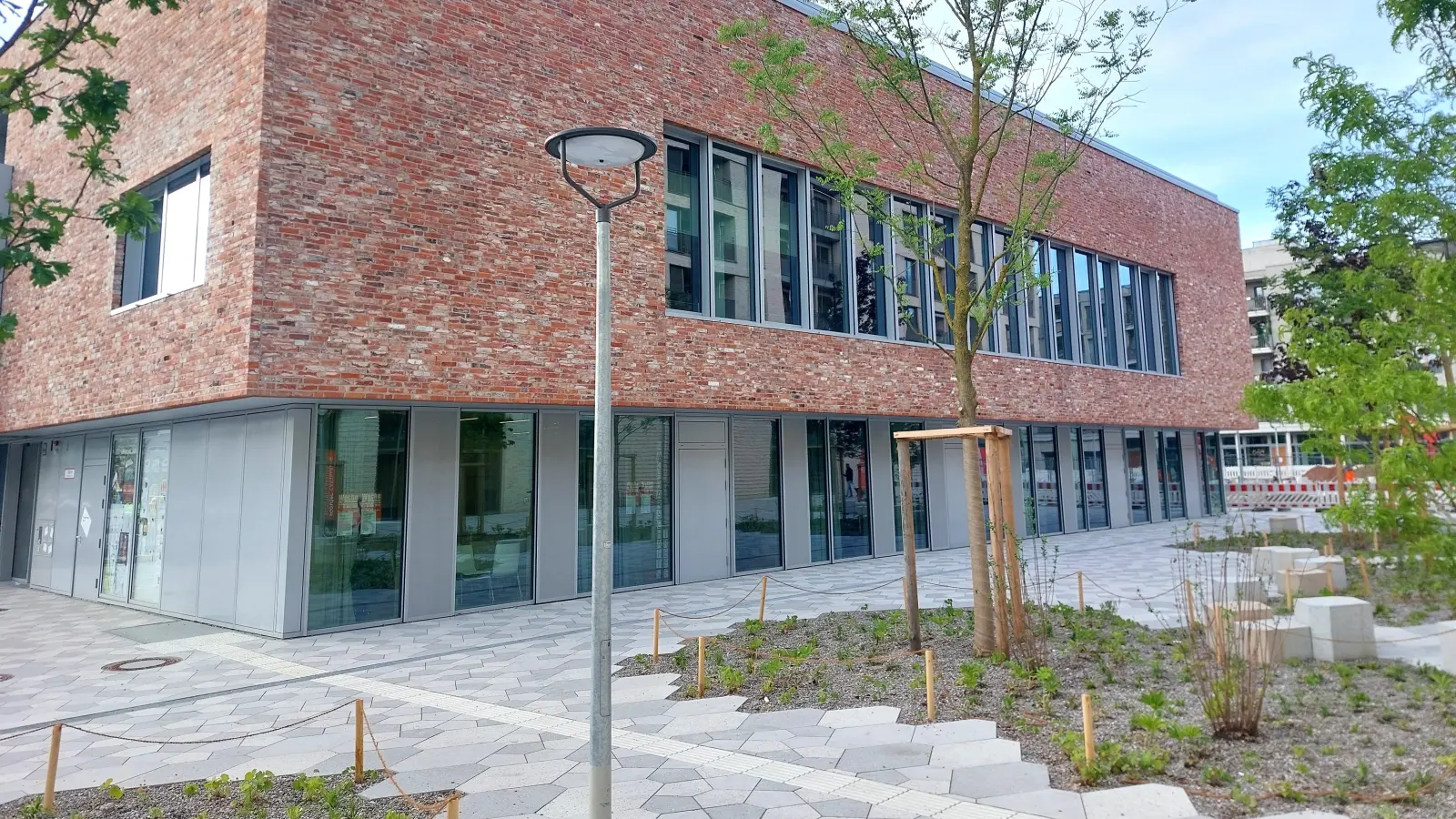 In die Neue Ziegelei laden die „Kreisläufer” zur Kleidertauschparty ein. (Foto: bas)