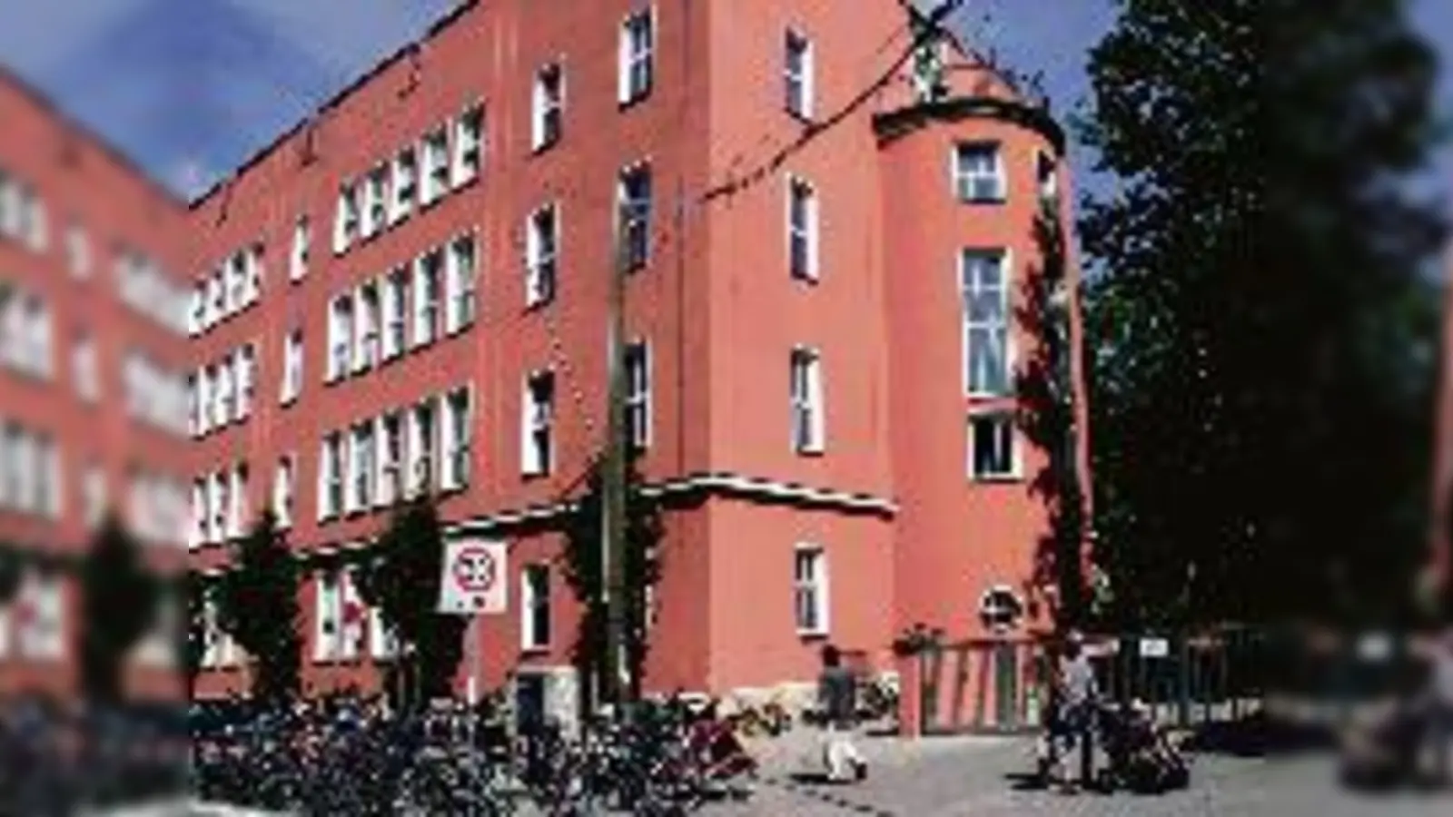 Voll bis auf die letzte Schulbank: Die Türkenschule bräuchte weitere Räume, um der Nachfrage an Hort und Mittagsbetreuung gerecht zu werden.	 (Foto: gw)
