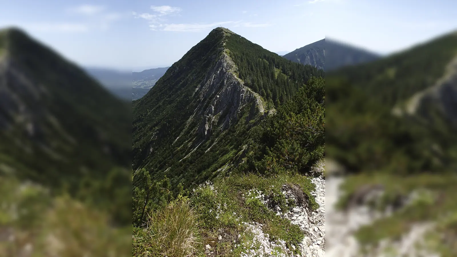 Auf dem Westgrat zur Brecherspitze gab es bereits mehrere tödliche Abstürze.  (Foto: Andrea Schieber, CC BY-SA 2.0)