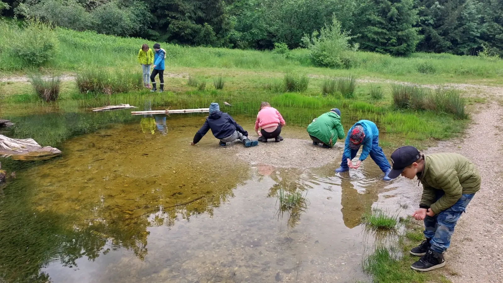Dank Spenden sollen in vier Kindertageseinrichtungen in den Landkreisen kindgerechte Naturschutzprojekte durchgeführt werden.  (Foto: Macht Euch schmutzig!)