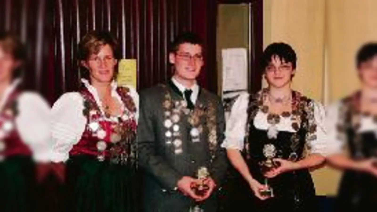 Die neuen Majestäten: (v. li.) Christine Wachter, Andreas Singer, Maximiliane Geerds. 	 (Foto: Verein)