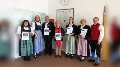 Von links: Sabine Brummer, Anke Hierl, Johann Körner, Erna Roth, Katharina Eberhart, Maria Holz und Günther Schuler jun. (Foto: Georg Rittler)