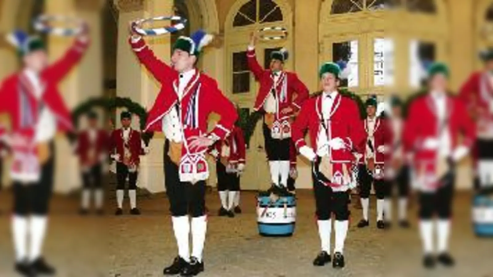 Die Gemeinde Aschheim kann auf eine lange Tradition zurückblicken. Zur 1250-Jahrfeier dürfen sogar die Schäffler auftreten. 	 (Foto: Verein)
