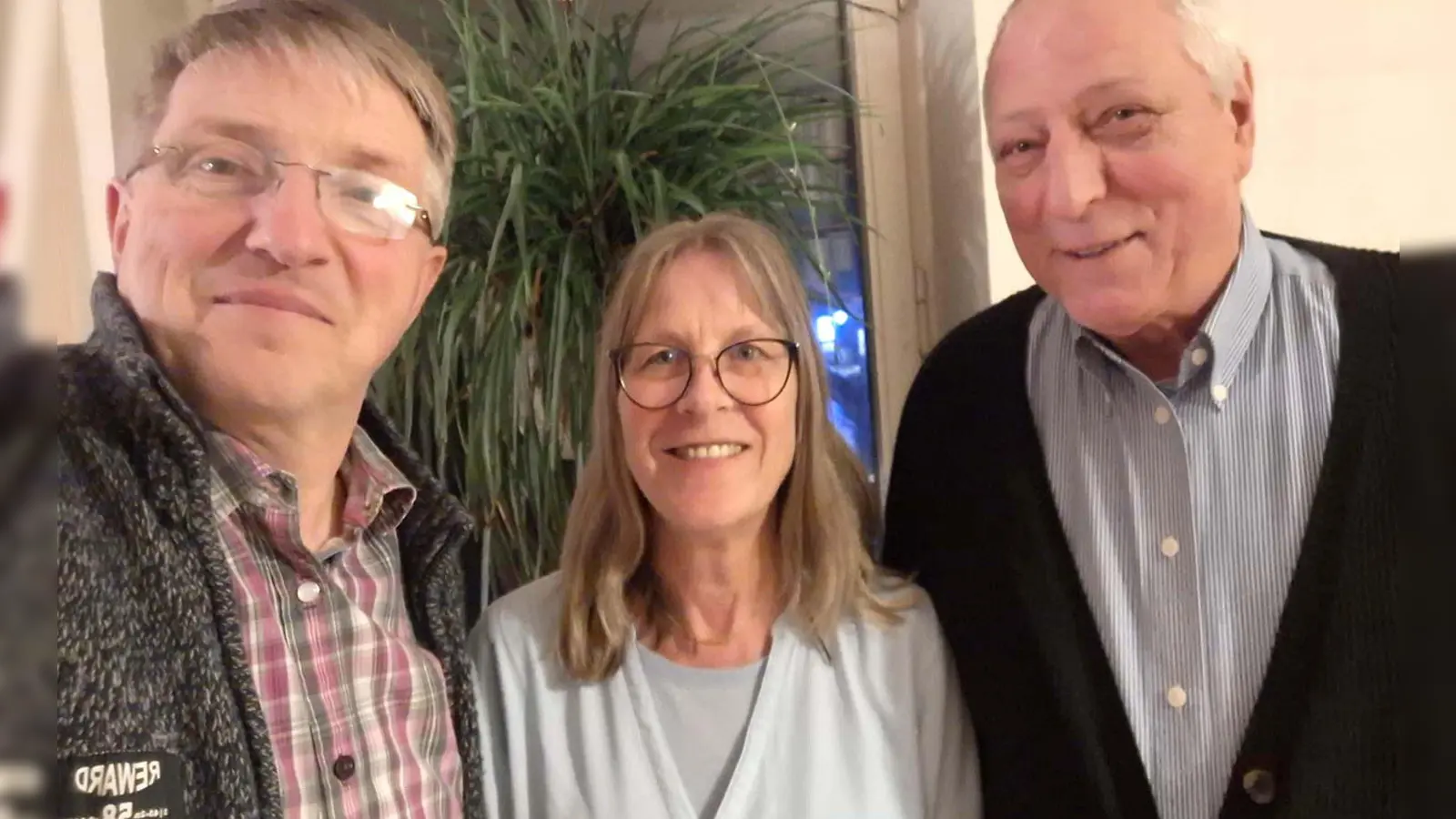 Der neue, alte Vorstand des Tauschnetzes in Grafing: (v.l.) Stephanus Rißler, Marion Fuchs und Manfred Neumann freut sich auf die bevorstehenden Aufgaben. (Foto: Tauschnetz)