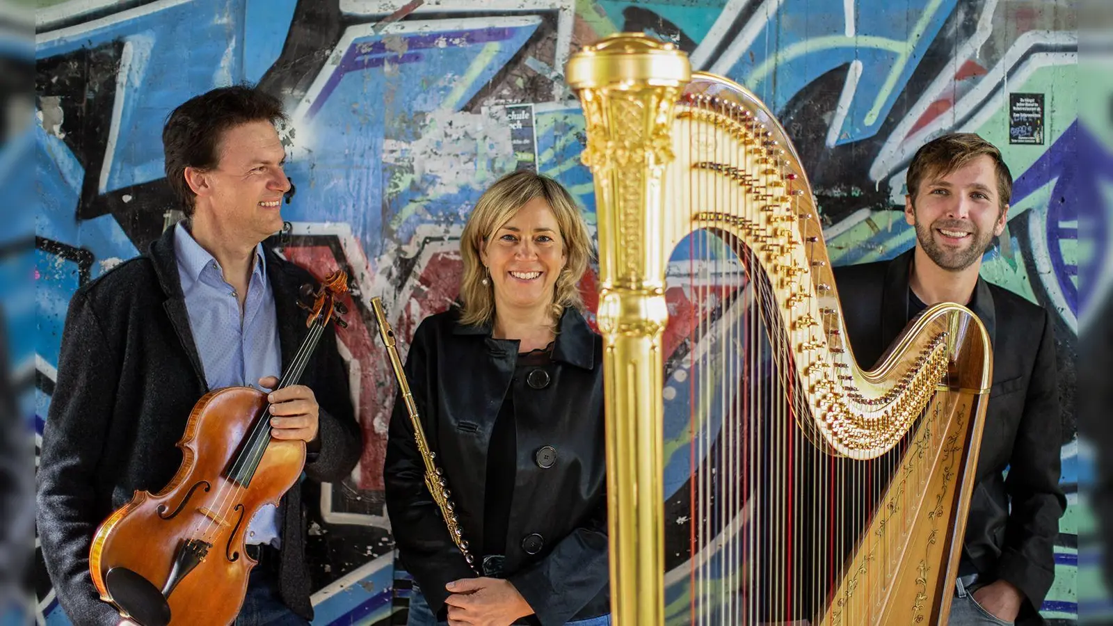 Ungewöhnliche Besetzung mit Viola, Flöte und Harfe: das Trio Charolca. (Foto: Frank Blödhorn)