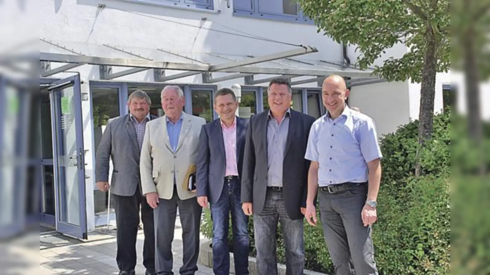 Bürgermeister Georg Reitsberger, Franz Pfluger, 1. Vorsitzender der NBH, Bürgermeister Klaus Korneder und NBH-Geschäftsführer Oliver Westphalen (von links nach rechts).	 (Foto: privat)