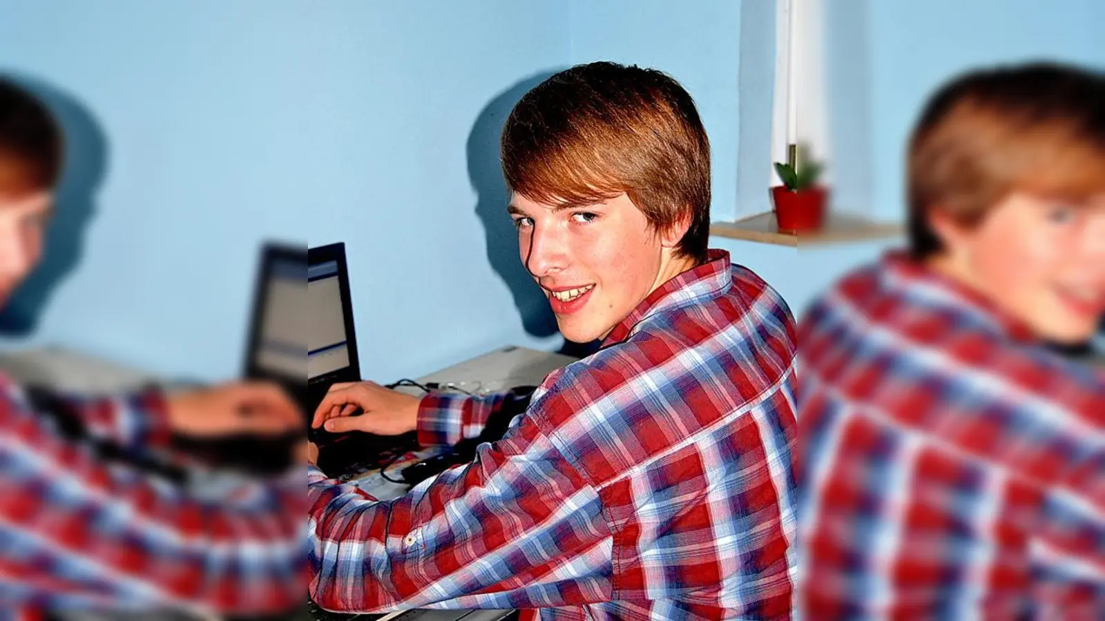 Jonas bei seiner  (Foto: am PC. 	Foto:privat)