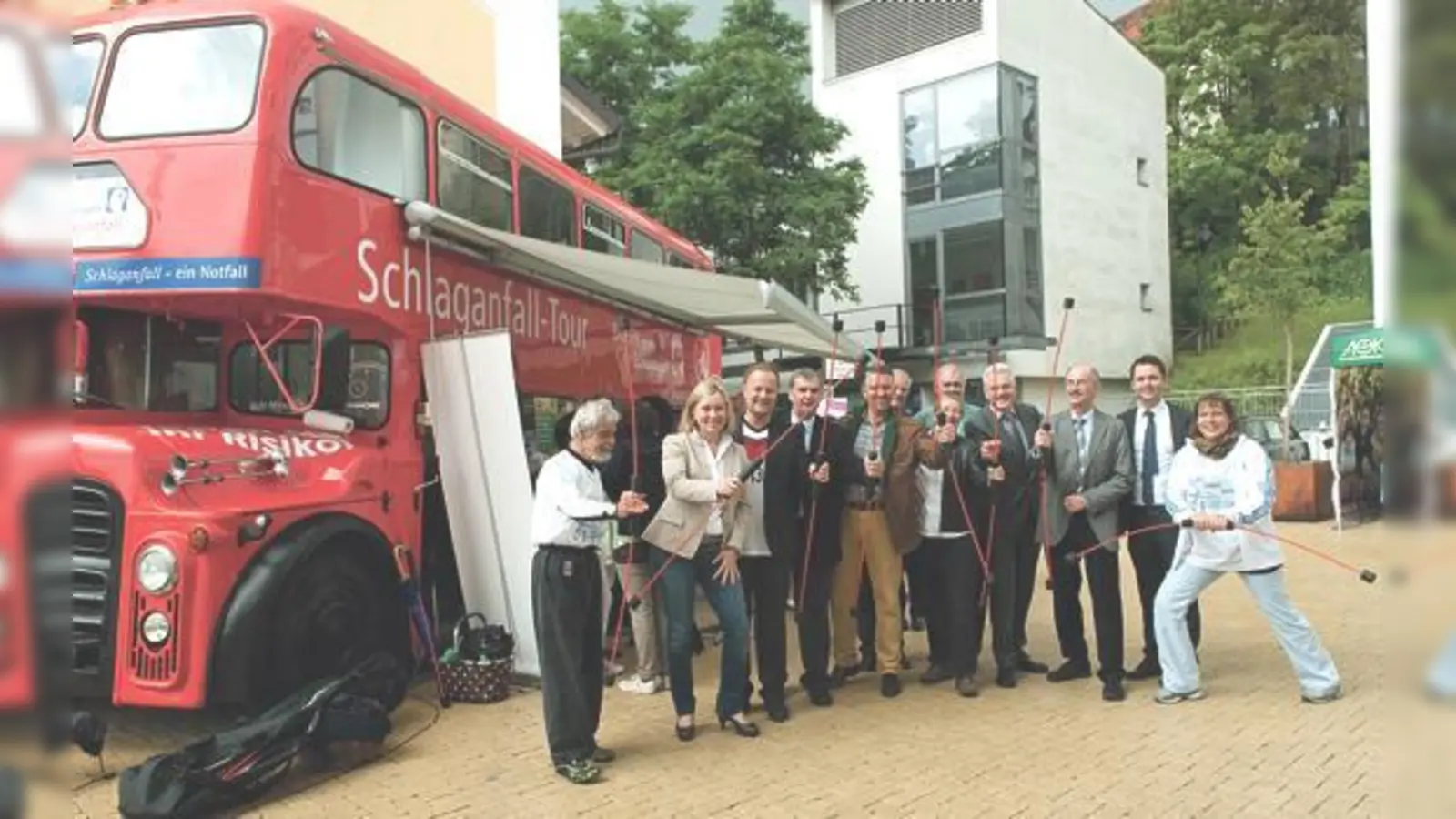 Die Aufklärungskampange »Bayern gegen den Schlaganfall« machte Station im Ebersbeger Einkaufszentrum. 	 (Foto: Sigrid Iding)