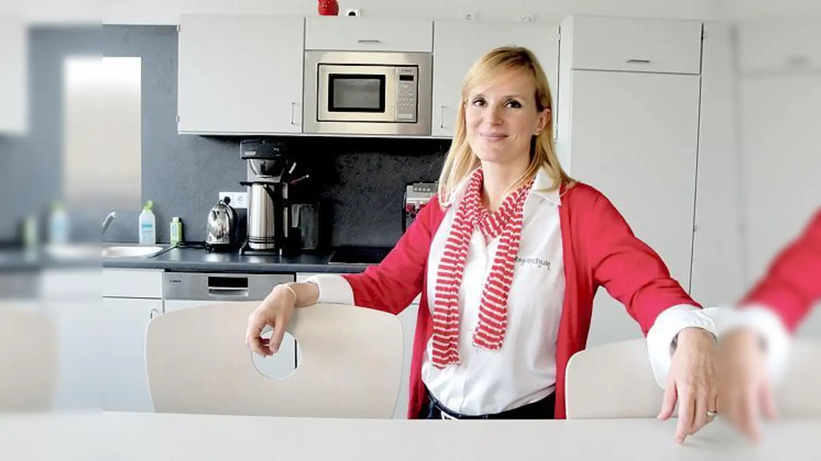 Morgen ist der erste Schultag  auch für die neue Konrektorin an der Poinger  Realschule, Sylvie Schnaubelt. Nach fünf Jahren am Kultusministerium tritt sie nun wieder vor eine Klasse. Ihre Fächer: Deutsch und Geschichte.	 (Foto: cs)