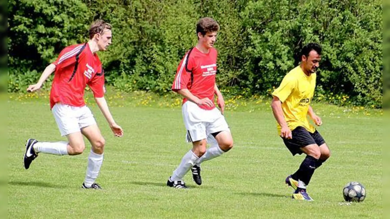 In der zweiten Halbzeit sicherte sich der SV Zamdorf in Überzahl den Sieg im Lokalderby gegen den SC Bogenhausen.	 (Foto: Kelletshofer)