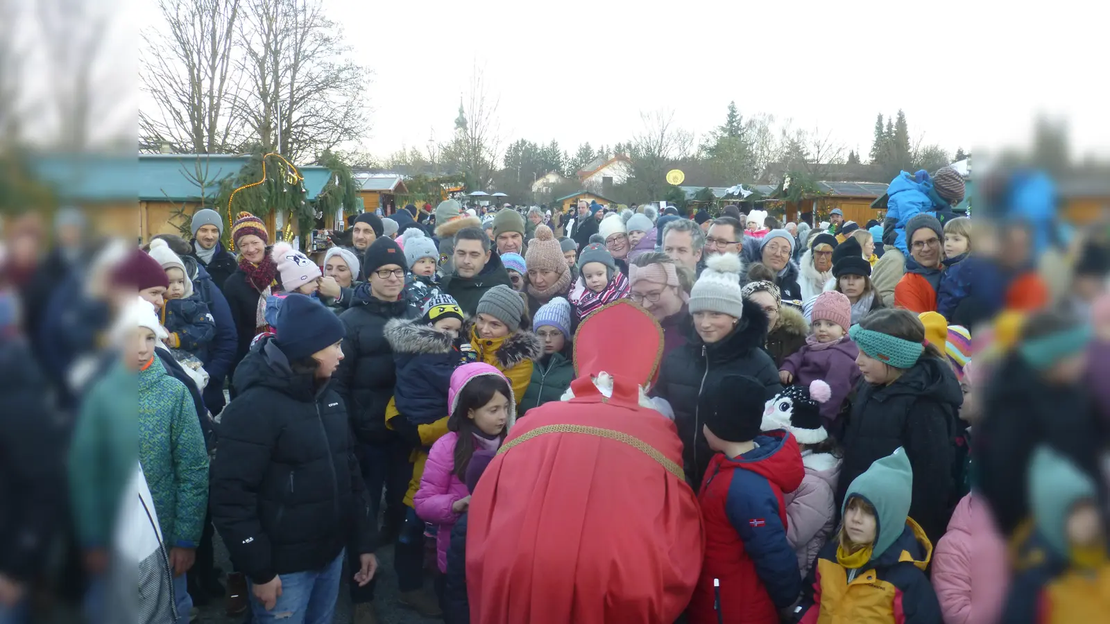 Auch der Nikolaus hat sein Kommen in Pliening zugesagt. (Foto: Georg Rittler)