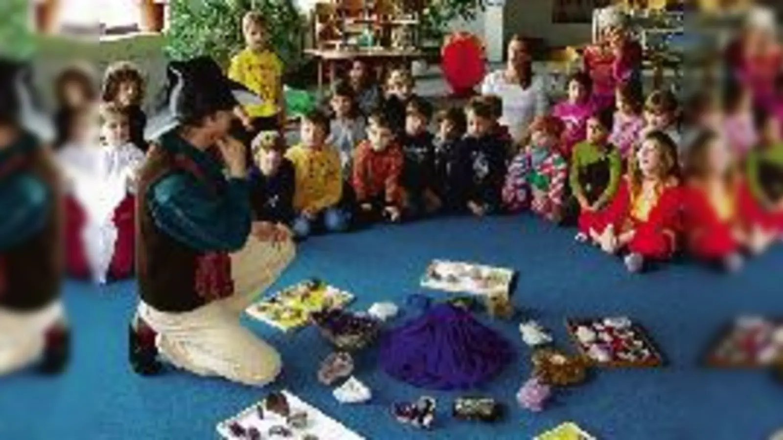 Zusammen lernen: In der Montessori-Schule in der Balanstraße lernen behinderte und nicht-behinderte Kinder fürs Leben.	 (Foto: ak)