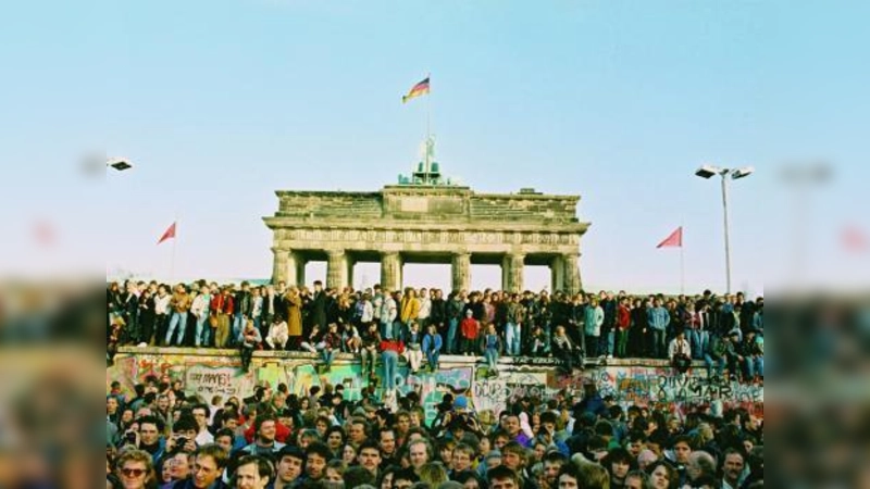 Das offizielle Bild der 10. Thementage: Ein historischer Moment und ein großer Augenblick für die Freiheit - der Mauerfall.vor 20 Jahren. (Foto: pi)