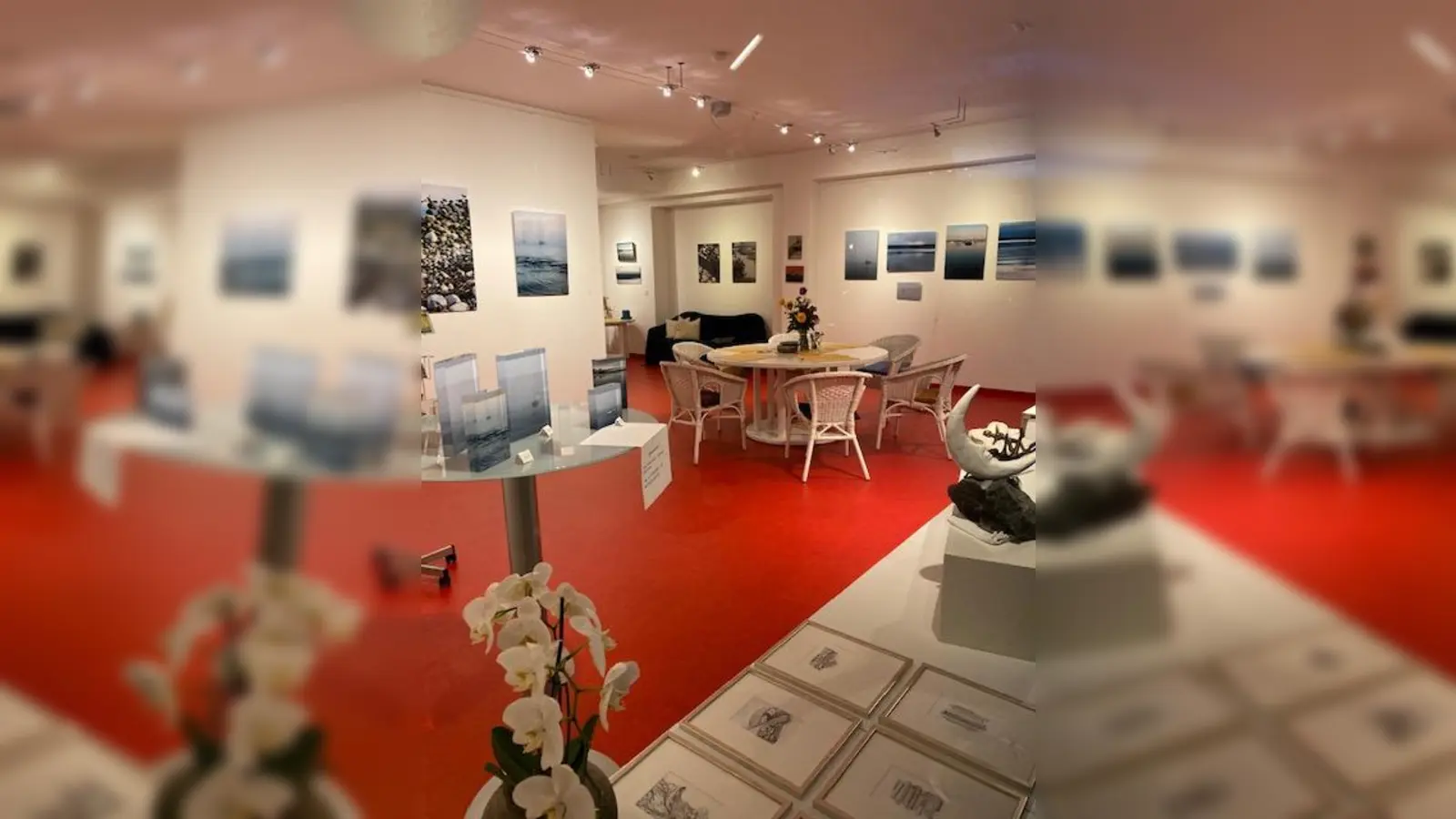 Vom 21. Dezember bis zum 5. Januar stellen 16 Künstler und Künstlerinnen ihre Werke in der Galerie „Der Raum“ aus. (Foto: Der Raum)