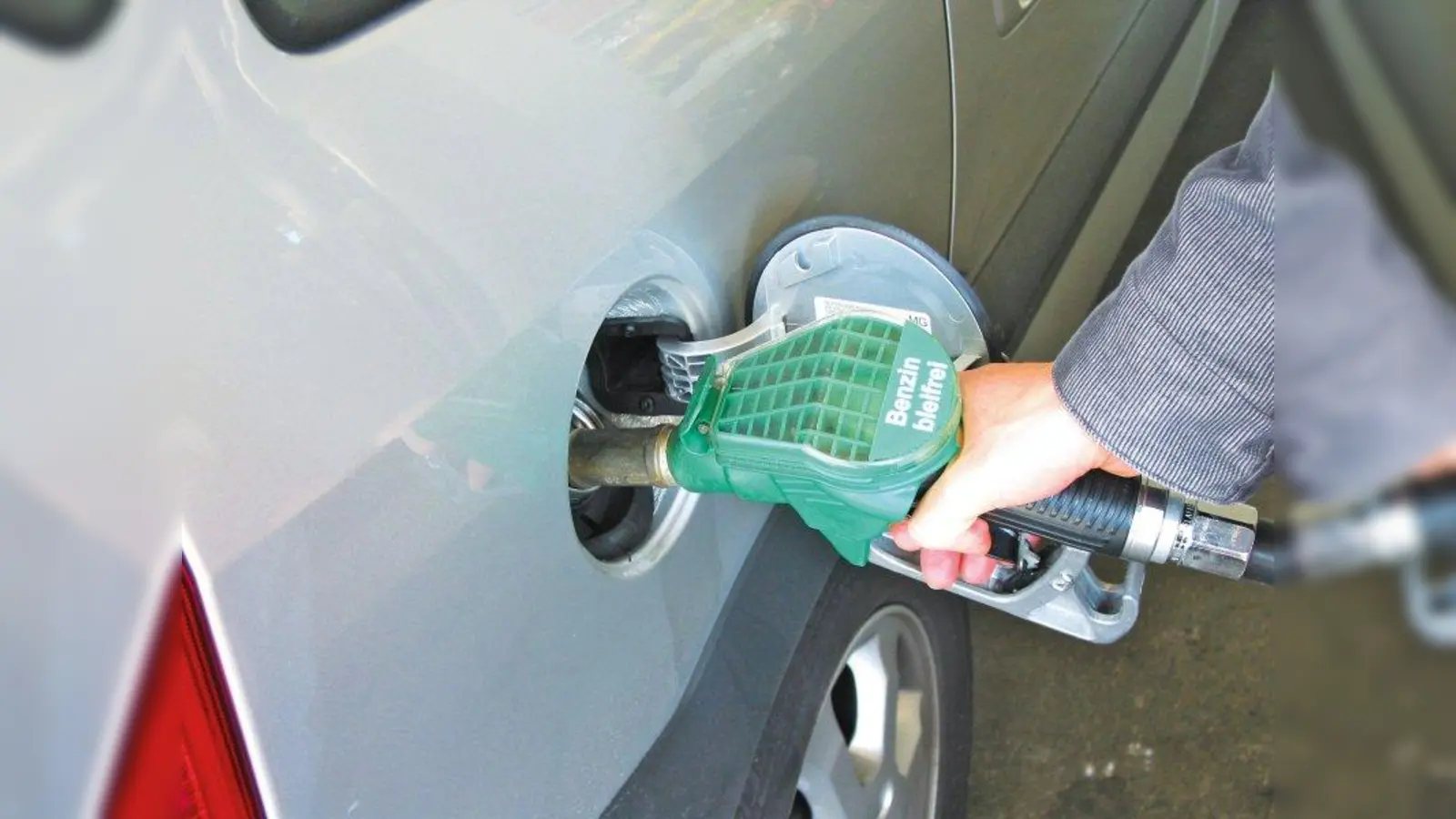 Wer Benzin statt Diesel tankt, riskiert laut ADAC einen Motorschaden, für den keine Versicherung aufkommt. (Foto: ADAC)