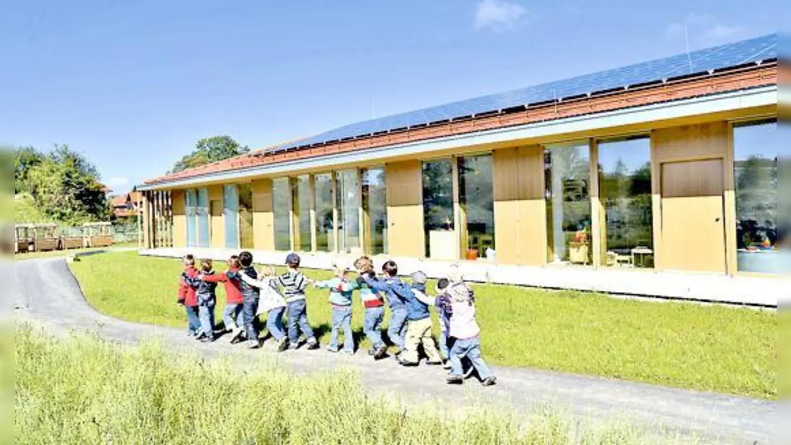 Im Sommer zogen bereits die neuen Nutzer fröhlich in ihr neues Domizil ein, das Lachen verging den Gemeinderäten bei der Endabrechnung.  	 (Foto: Schunk)