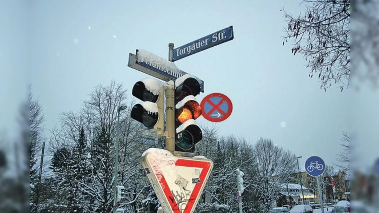 Soll die Ampel an der Torgauer Straße wieder eingeschaltet oder abgebaut werden? Mit dieser Frage beschäftigt sich der Moosacher BA.  (Foto: ws)